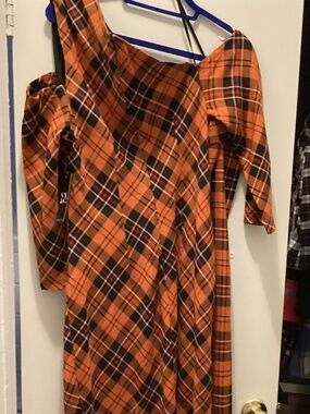 New York & Co orange plaid asymmetrical dress. NWOT 14 average